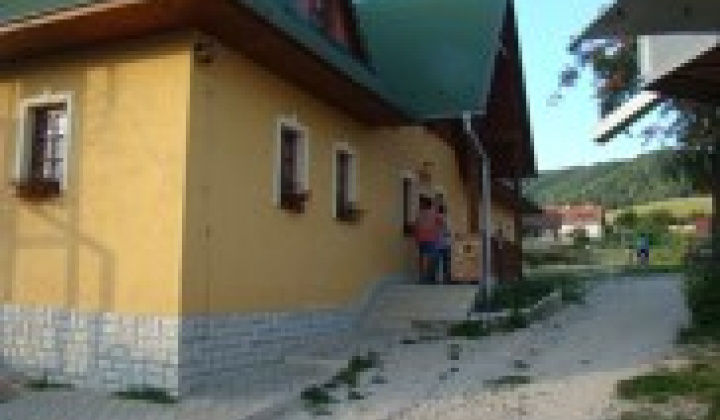 36. fotografia fotogalérie Fotografie z obce - foto