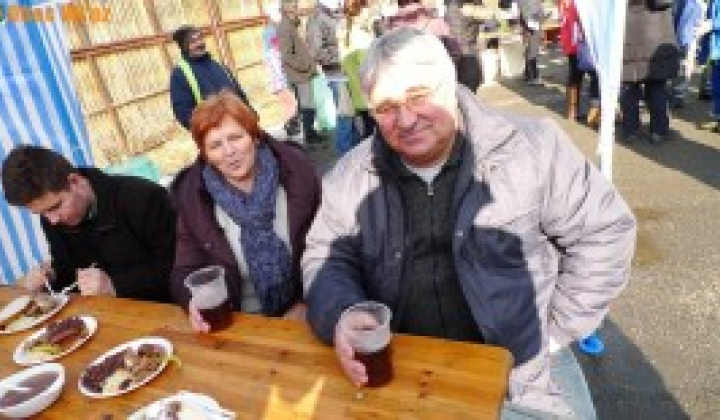 83. fotografia fotogalérie Fašiangová zabíjačka v našej obci Víťaz – Veľká fotogaléria - foto