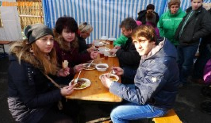 84. fotografia fotogalérie Fašiangová zabíjačka v našej obci Víťaz – Veľká fotogaléria - foto