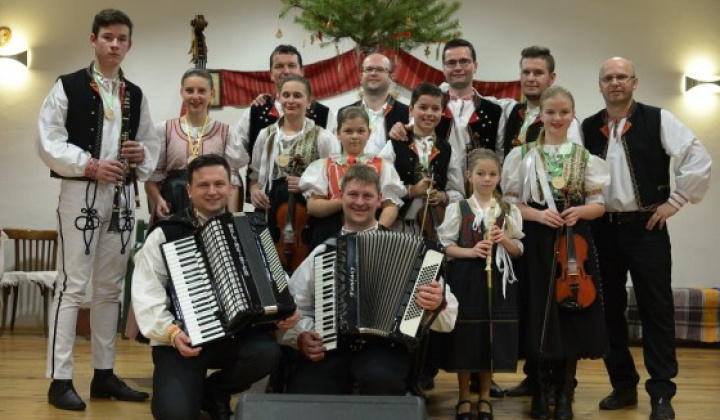 71. fotografia fotogalérie „Joj dzeci, šak buce cicho“ – fotogaléria - foto