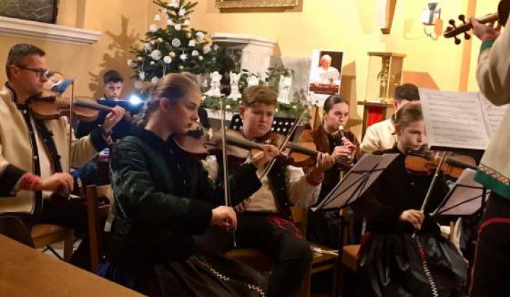 1. fotografia fotogalérie Vianočný koncert – FS Pridaň  a FS Pridaňčatá - foto