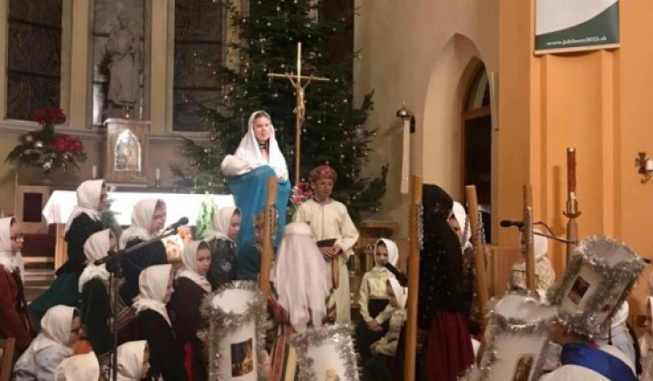 11. fotografia fotogalérie Vianočný koncert – FS Pridaň  a FS Pridaňčatá - foto