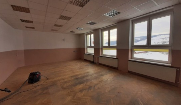 53. fotografia fotogalérie Rekonštrukcia priestorov ZŠ vo Víťaze - foto