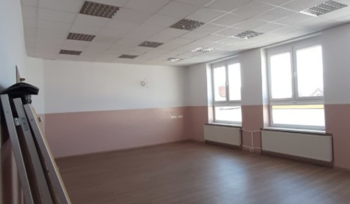 70. fotografia fotogalérie Rekonštrukcia priestorov ZŠ vo Víťaze - foto