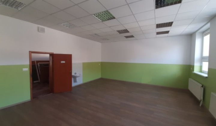 79. fotografia fotogalérie Rekonštrukcia priestorov ZŠ vo Víťaze - foto