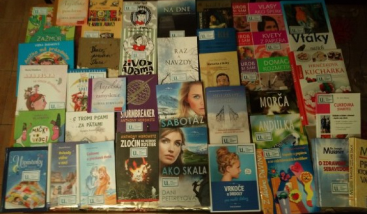2. fotografia fotogalérie Nové knihy pre obecnú knižnicu Víťaz v roku 2017, vďaka dotácii z Fondu na podporu umenia. - foto