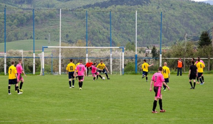 6. fotografia fotogalérie Nádherný góóól rozhodol o troch bodoch - foto