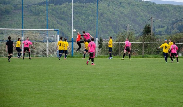 7. fotografia fotogalérie Nádherný góóól rozhodol o troch bodoch - foto