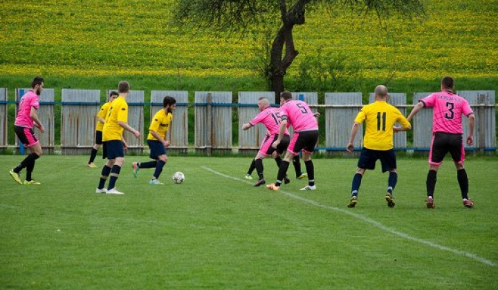11. fotografia fotogalérie Nádherný góóól rozhodol o troch bodoch - foto