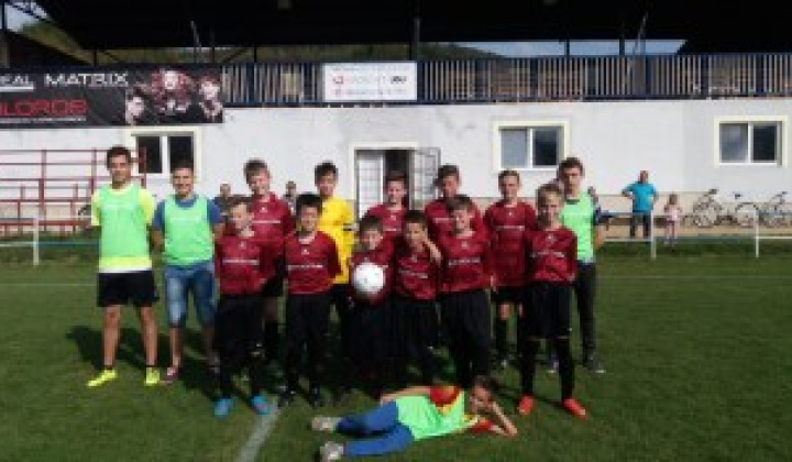 2. fotografia fotogalérie Nové futbalové dresy pre našich žiakov - foto