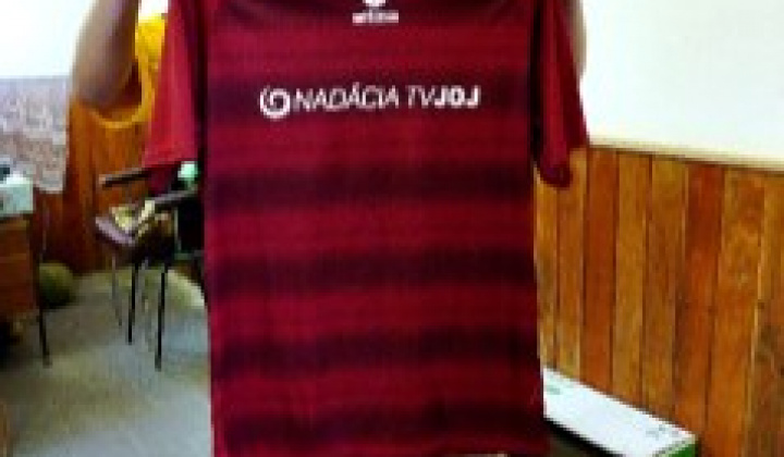 4. fotografia fotogalérie Nové futbalové dresy pre našich žiakov - foto