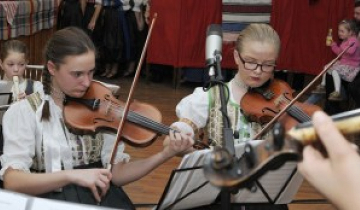 4. fotografia fotogalérie Fašiangové vystúpenie DFS Pridaň a Pridančatá - foto