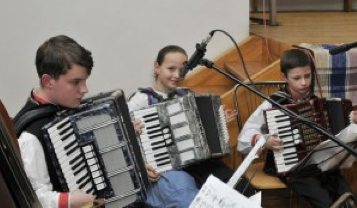 5. fotografia fotogalérie Fašiangové vystúpenie DFS Pridaň a Pridančatá - foto