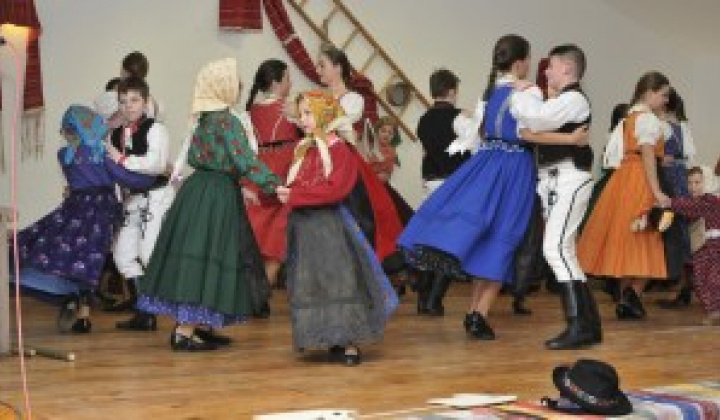 11. fotografia fotogalérie Fašiangové vystúpenie DFS Pridaň a Pridančatá - foto