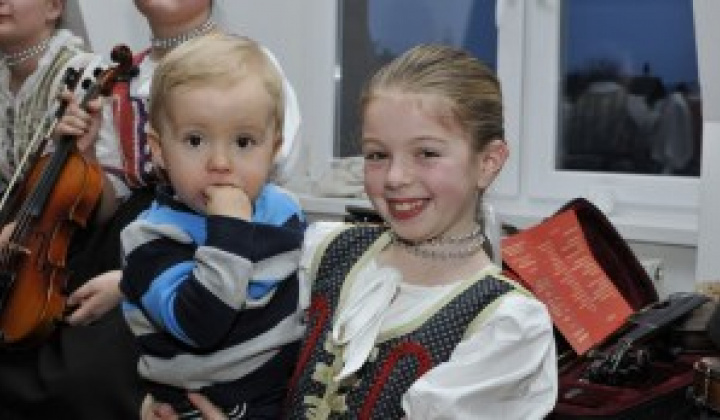 14. fotografia fotogalérie Fašiangové vystúpenie DFS Pridaň a Pridančatá - foto