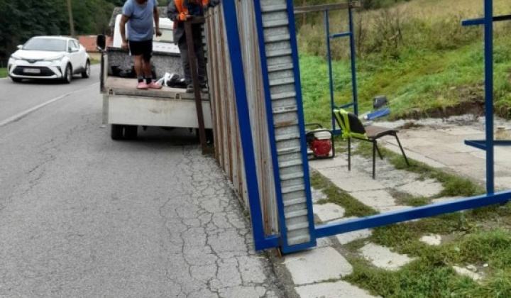 2. fotografia fotogalérie Oprava autobusovej zastávky - foto