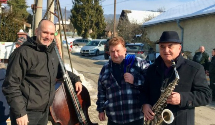 6. fotografia fotogalérie VÁŽENÍ SPOLUOBČANIA VÍŤAZANIA, MILÍ PRIATELIA, - foto