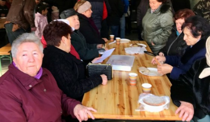 7. fotografia fotogalérie VÁŽENÍ SPOLUOBČANIA VÍŤAZANIA, MILÍ PRIATELIA, - foto