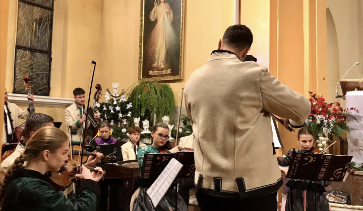 5. fotografia fotogalérie Kultúrne podujatia / Vianočný koncert DFS Pridaň, DFS Pridaňčatá a ĽH Fiškaľ - foto