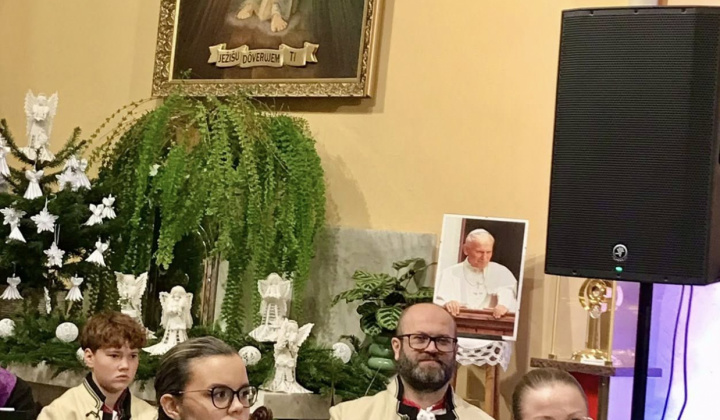 10. fotografia fotogalérie Kultúrne podujatia / Vianočný koncert DFS Pridaň, DFS Pridaňčatá a ĽH Fiškaľ - foto