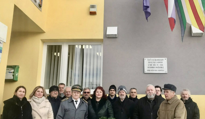 6. fotografia fotogalérie Kultúrne podujatia / Pietny akt - 81. výročie oslobodenia našej obce - foto