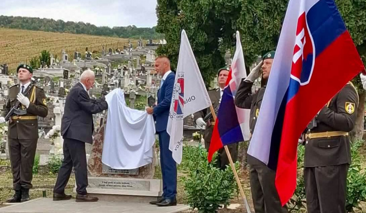 4. fotografia fotogalérie Kultúrne podujatia / Slávnostné odhalenie Pamätníka padlých hrdinov II. svetovej vojny-04.09.2026 - foto