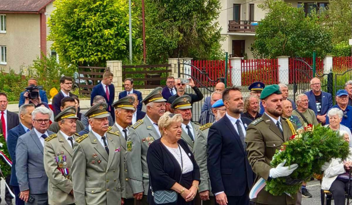 30. fotografia fotogalérie Kultúrne podujatia / Slávnostné odhalenie Pamätníka padlých hrdinov II. svetovej vojny-04.09.2026 - foto