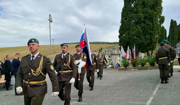 72. fotografia fotogalérie Kultúrne podujatia / Slávnostné odhalenie Pamätníka padlých hrdinov II. svetovej vojny-04.09.2026 - foto